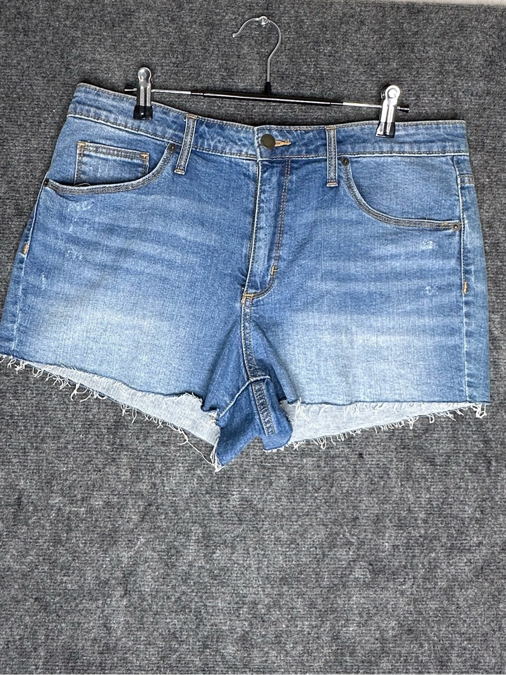 Universal Thread Cut Off Shorts NWOT Size 14